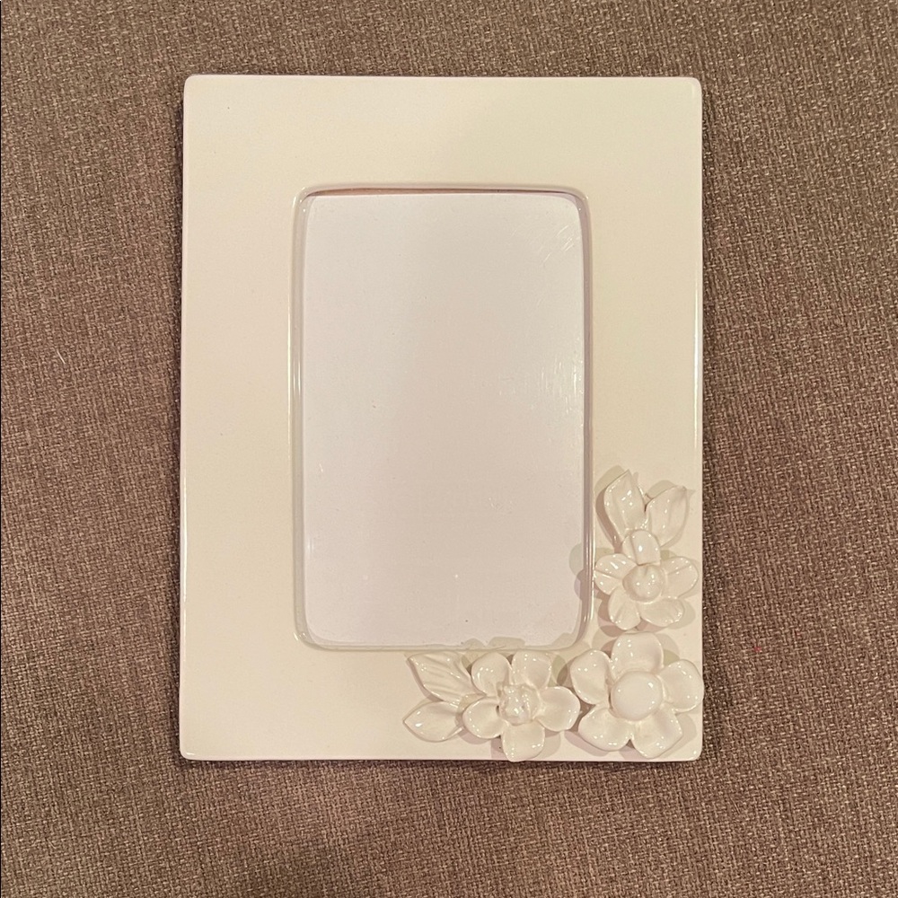 Elegant White Floral Picture Frame